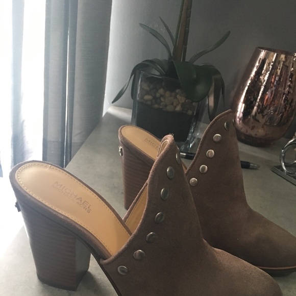 Slides - Picture 2 of 3